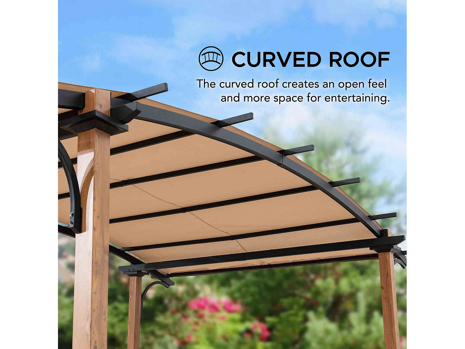 Pergola arquée en acier avec finition aspect bois naturel et abat-jour beige SKUTA 259 cm x 406 cm