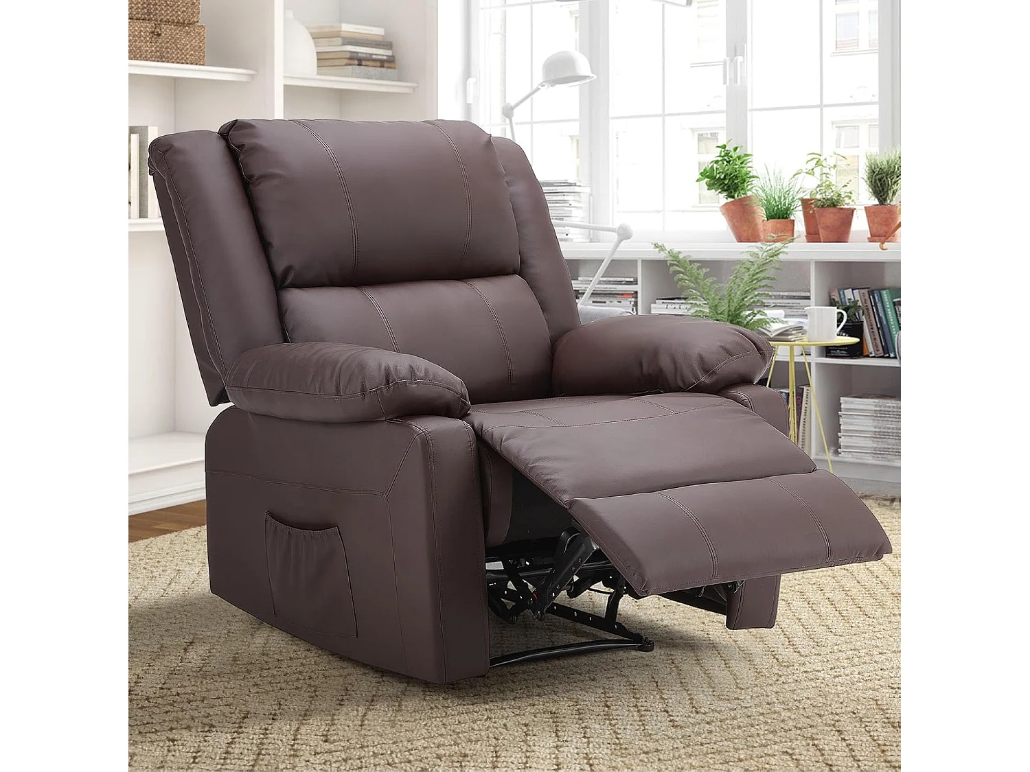 YODOLLA Relaxsessel mit Liegefunktion, ergonomischer Fernsehsessel bis 150kg belastbar, aus Kunstleder mit manueller Steuerung, Seitentaschen & Fußteil, Braun