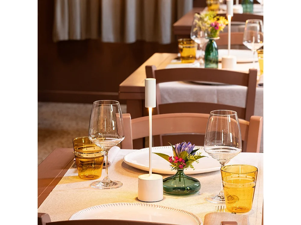 Zafferano Carolina - Lampa stołowa LED z akumulatorem, dotykowa ściemniana, 9h pracy, biały połysk, indoor/outdoor