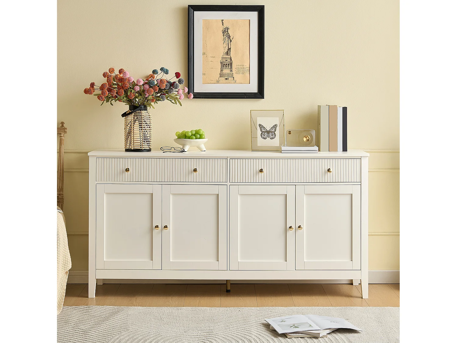 Sideboard mit 2 Schubladen und 4 Türen – goldene Griffe – für Küche/Esszimmer/Wohnzimmer – MDF – weiß