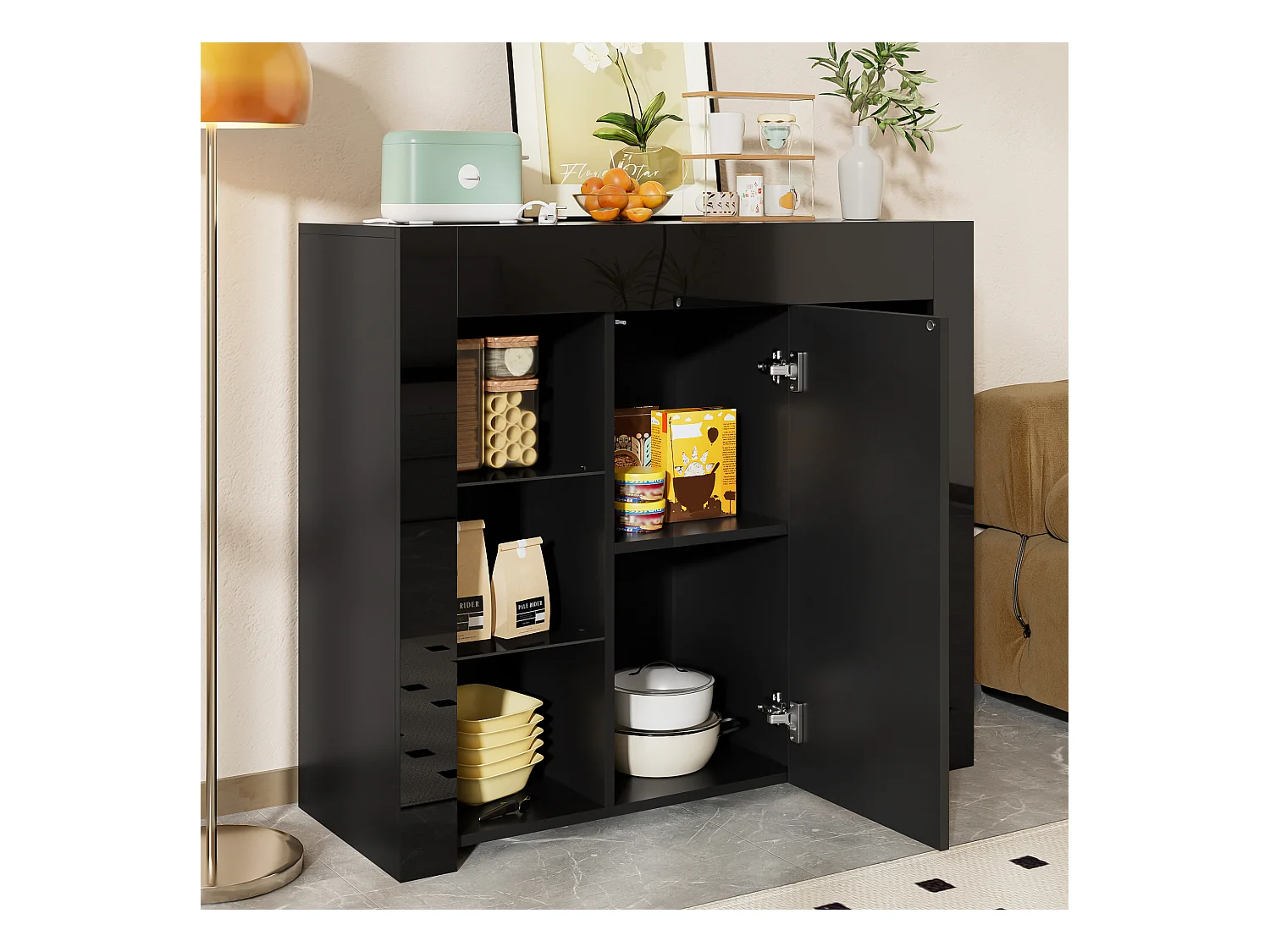 Buffet noir avec 1 porte et 4 étagères en verre, panneaux de particules 95x35x83 cm