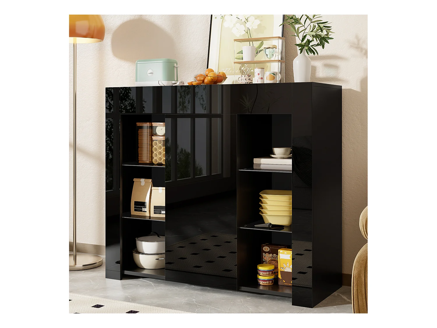 Buffet noir avec 1 porte et 4 étagères en verre, panneaux de particules 95x35x83 cm