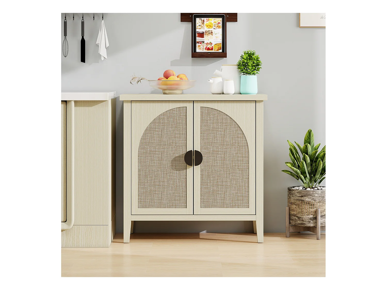 Módulo de almacenaje de dos puertas de ratán natural, moderno aparador o cómoda, ideal para salón, recibidor y cocina.