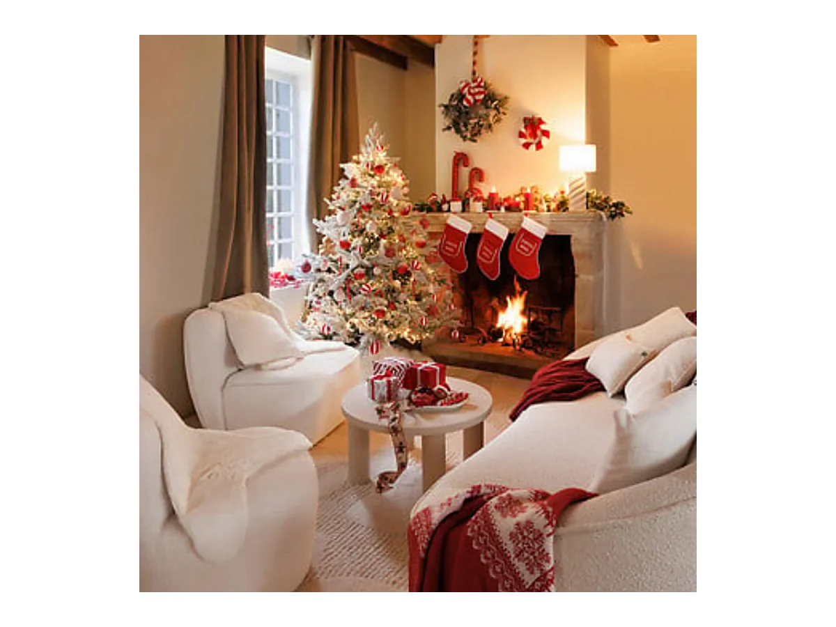 Fauteuil revêtu de tissu bouclette coloris ivoire - Longueur 63,6 x Profondeur 70,8 x Hauteur 67,8 cm