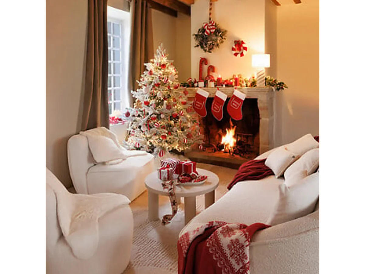 Fauteuil revêtu de tissu bouclette coloris ivoire - Longueur 63,6 x Profondeur 70,8 x Hauteur 67,8 cm