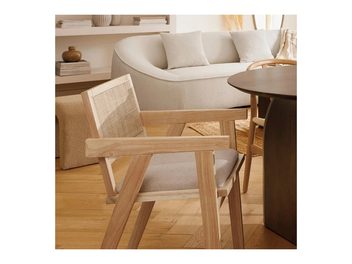 Chaise fauteuil en bois naturel avec assise rembourrée et dossier en cannage - Longueur 50 x Profondeur 50,5 x Hauteur 82 cm