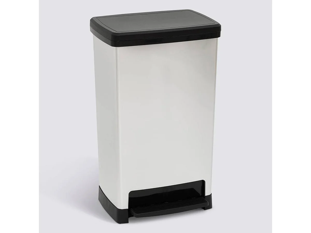 Poubelle avec ouverture à pédale capacité 50L coloris argent - Longueur 39 x largeur 28,8 x Hauteur 65,4 cm