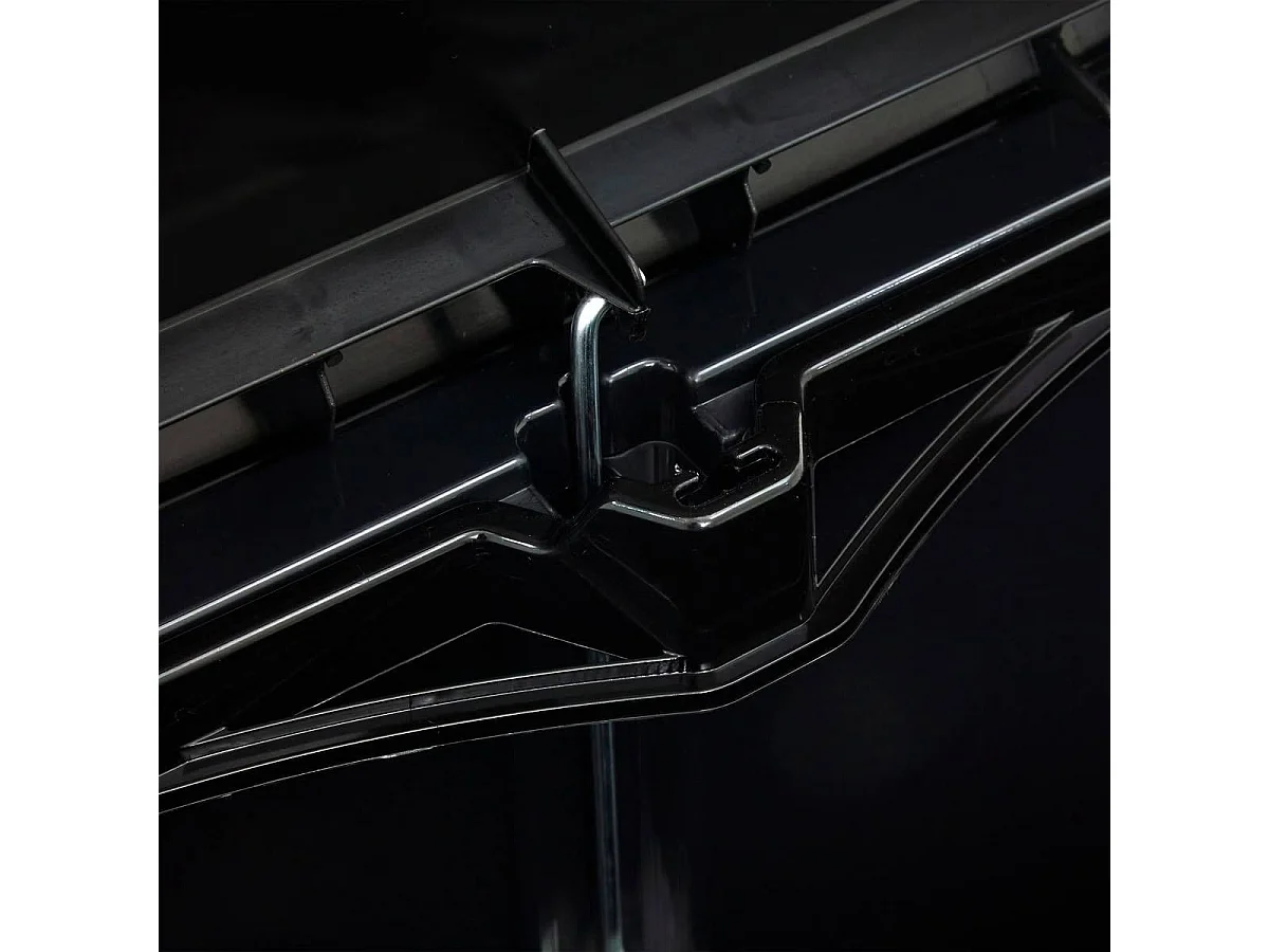 Poubelle avec ouverture à pédale capacité 50L coloris argent - Longueur 39 x largeur 28,8 x Hauteur 65,4 cm