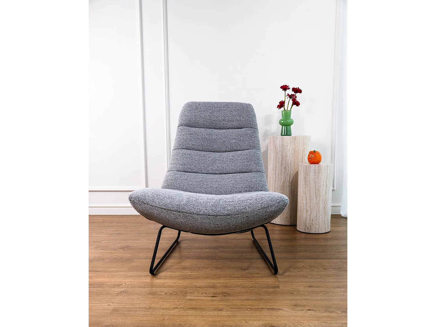 Fauteuil lounge rembourré – gris/métal – FORGENTS