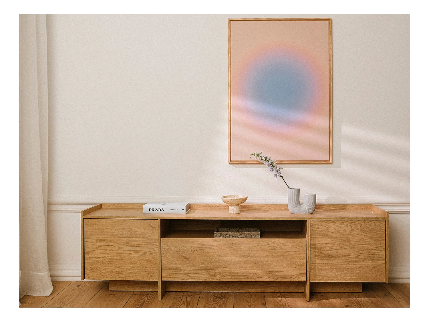 Meuble TV JUNI avec 3 portes et étagère ouverte