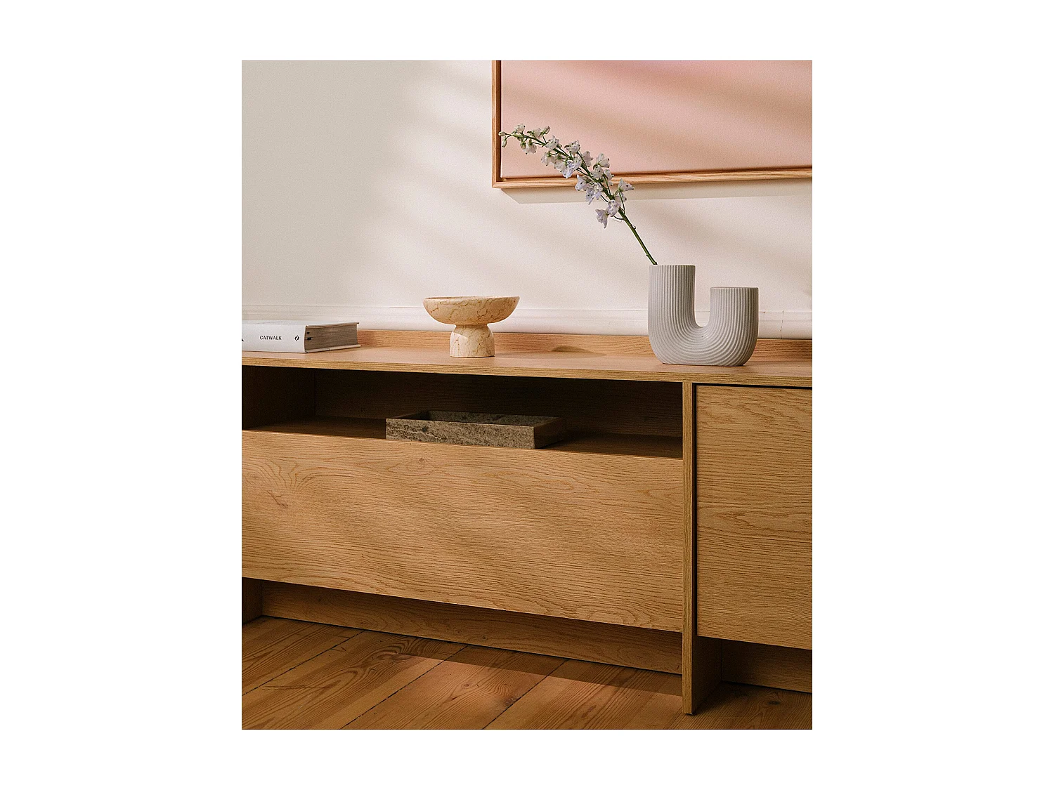 Meuble TV JUNI avec 3 portes et étagère ouverte