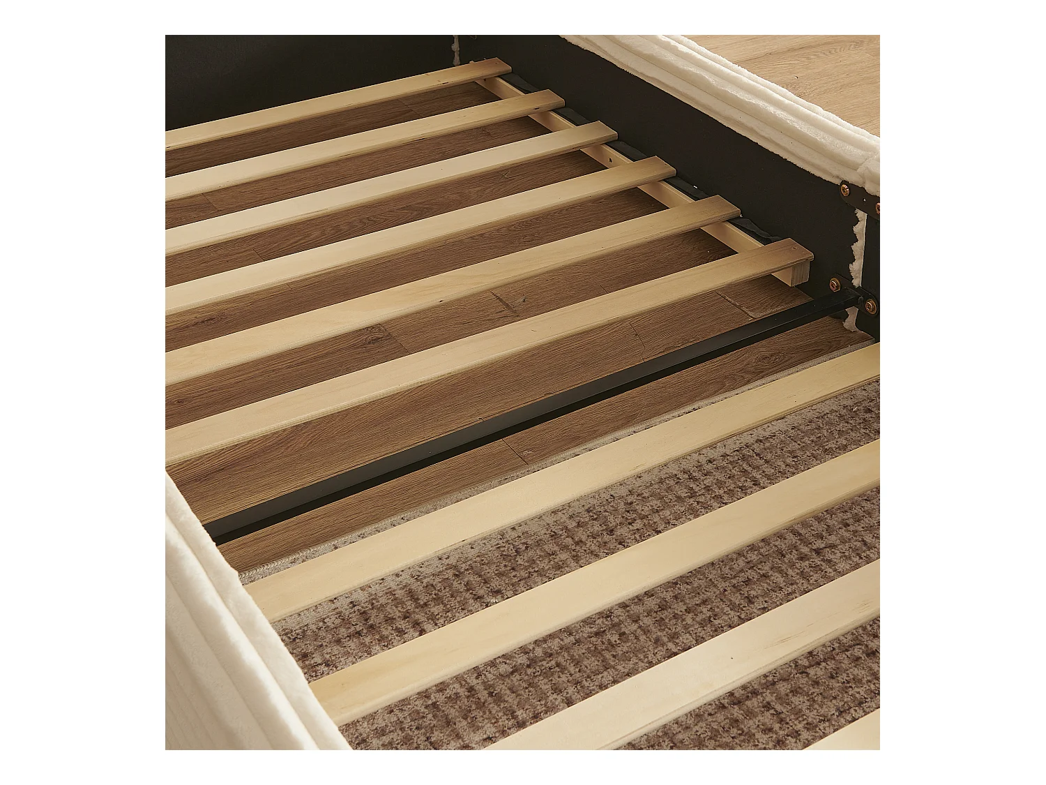 Lit enfant chenille beige 90x200cm, structure métal ,sommier à lattes, sans matelas