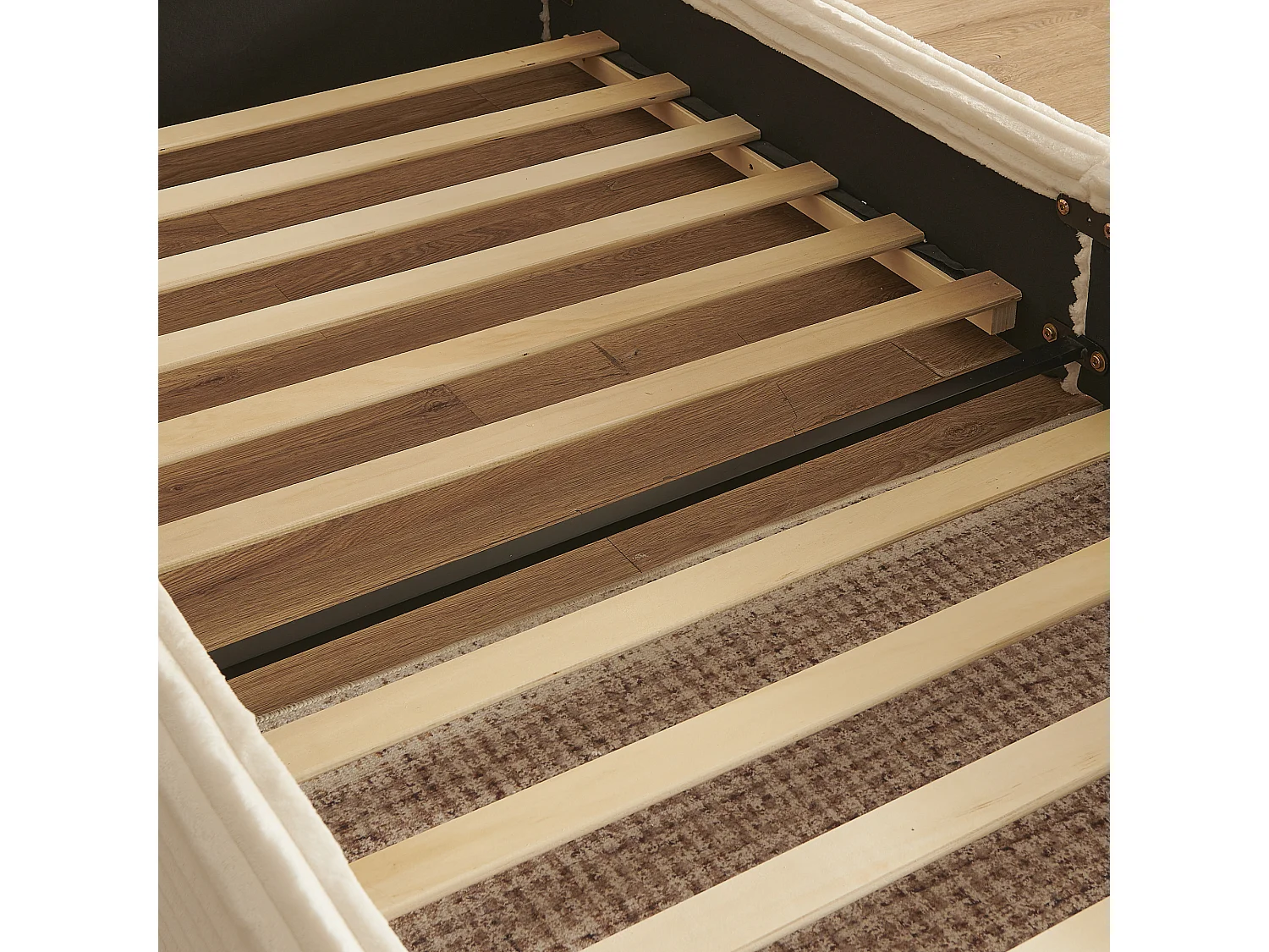 Lit enfant chenille beige 90x200cm, structure métal ,sommier à lattes, sans matelas