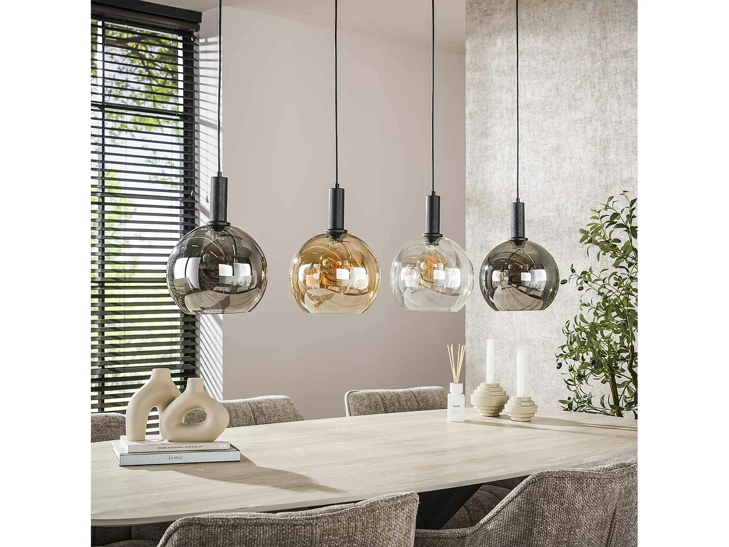 Suspension îlot cuisine 4 globes multicolores NOVA