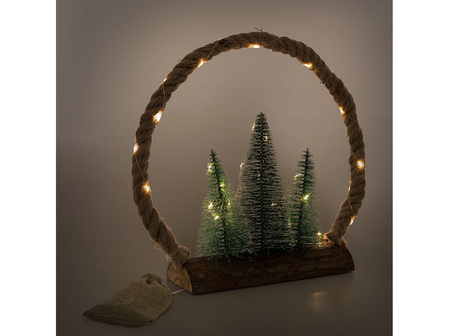 Círculo de yute colgante con 3 abetos 30LEDs decoración interior navidad a pilas