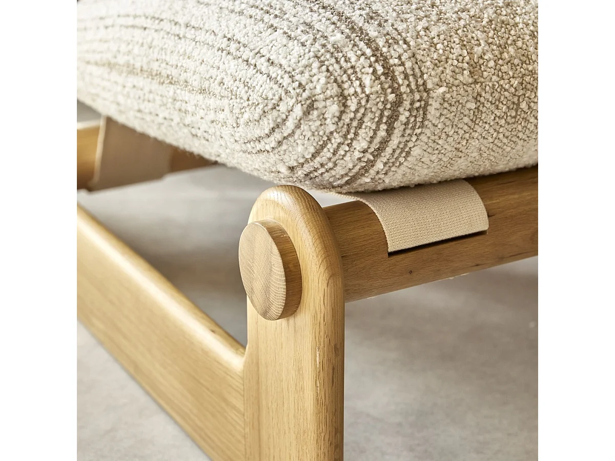 XL-Sessel aus massivem Eichenholz und beigem Stoff