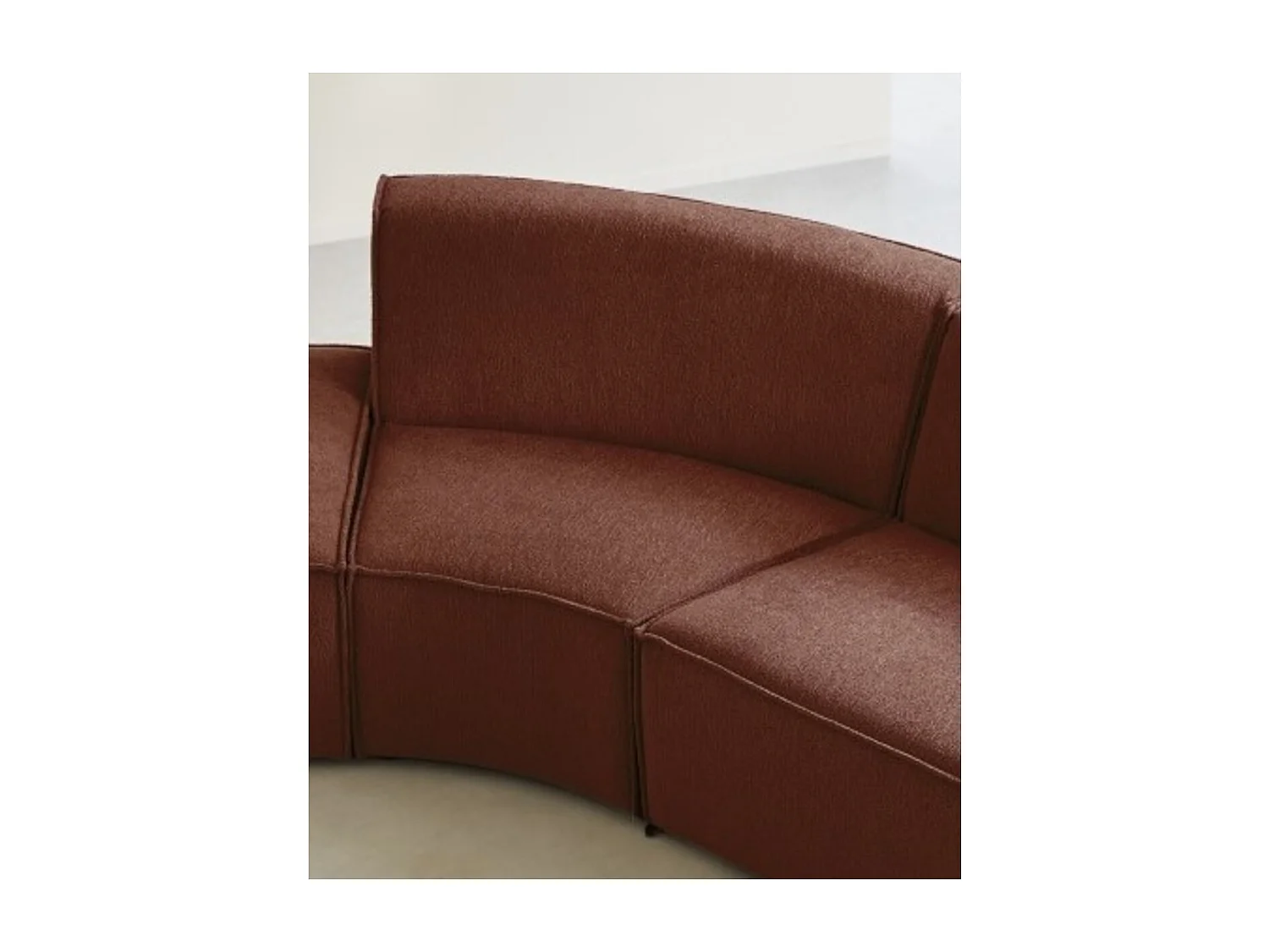 Chauffeuse d'angle modulable Dario en tissu acajou