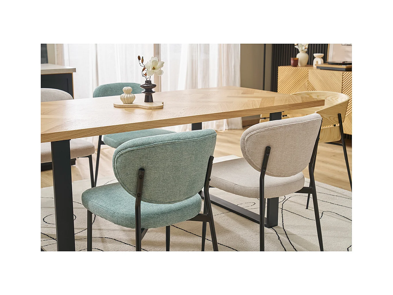 Chaises en tissu effet velours texturé vert céladon et métal noir (lot de 2) BREKA