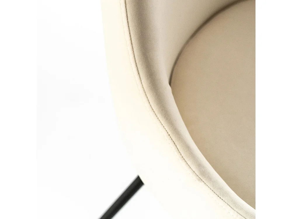 Andromeda,  Sedia in microfibra (48.5cm X 49.5cm H. 80cm)| Duzzle