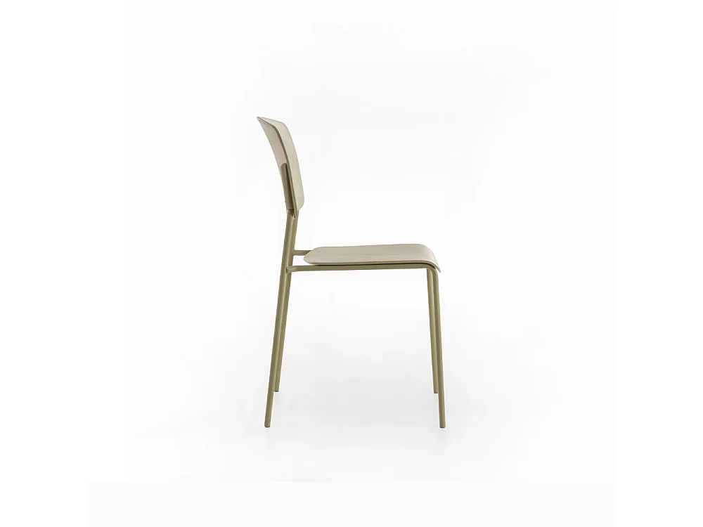 Vega, Set di 4 Sedia in polipropilene (52cm X 52cm H. 79cm)| Duzzle