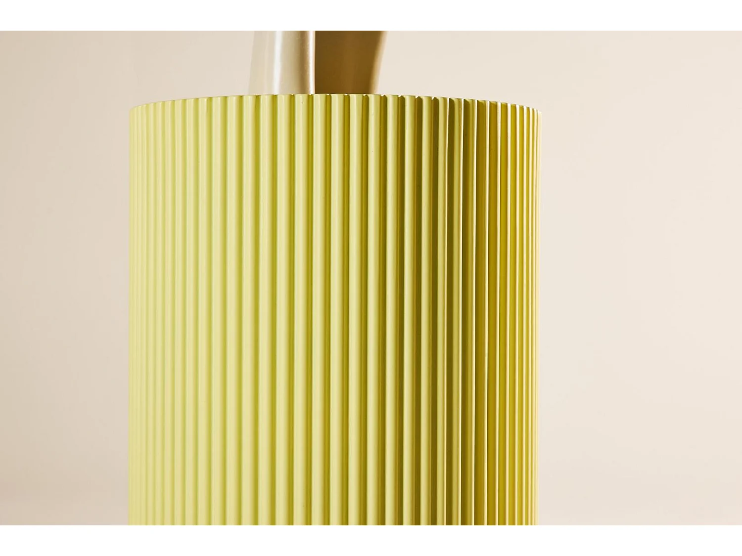 Table d'Appoint Nervurée "Lenox" 50cm Jaune