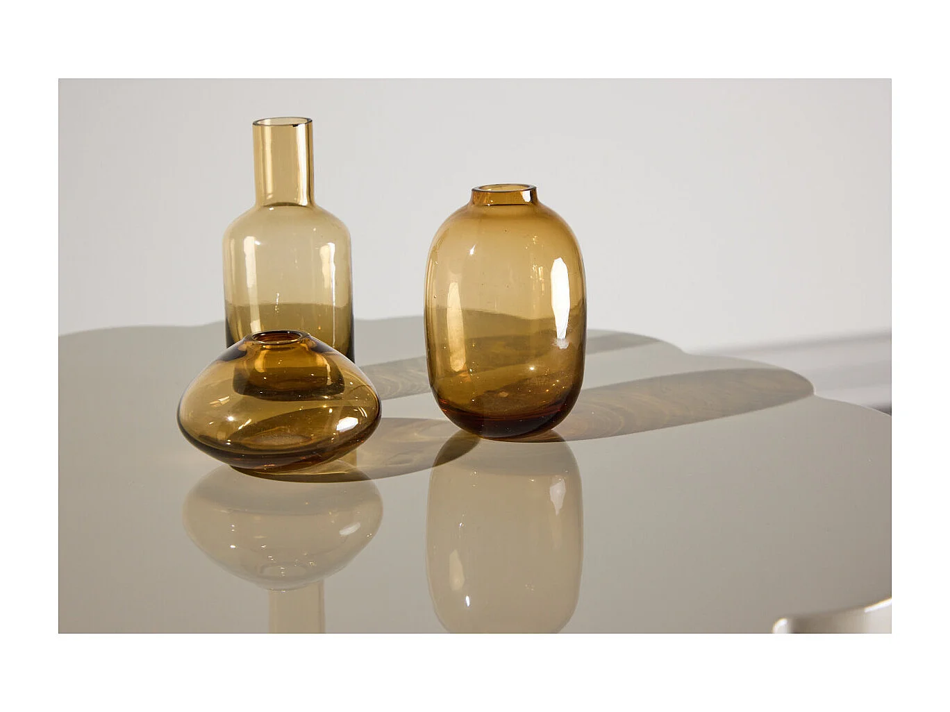 Table d'Appoint Design "Krull" 55cm Beige Laqué