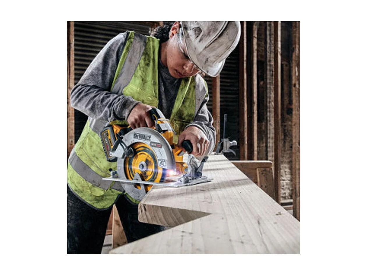 Scie circulaire XR 18V ADVANTAGE Brushless 190 mm  DCS573NT-XJ