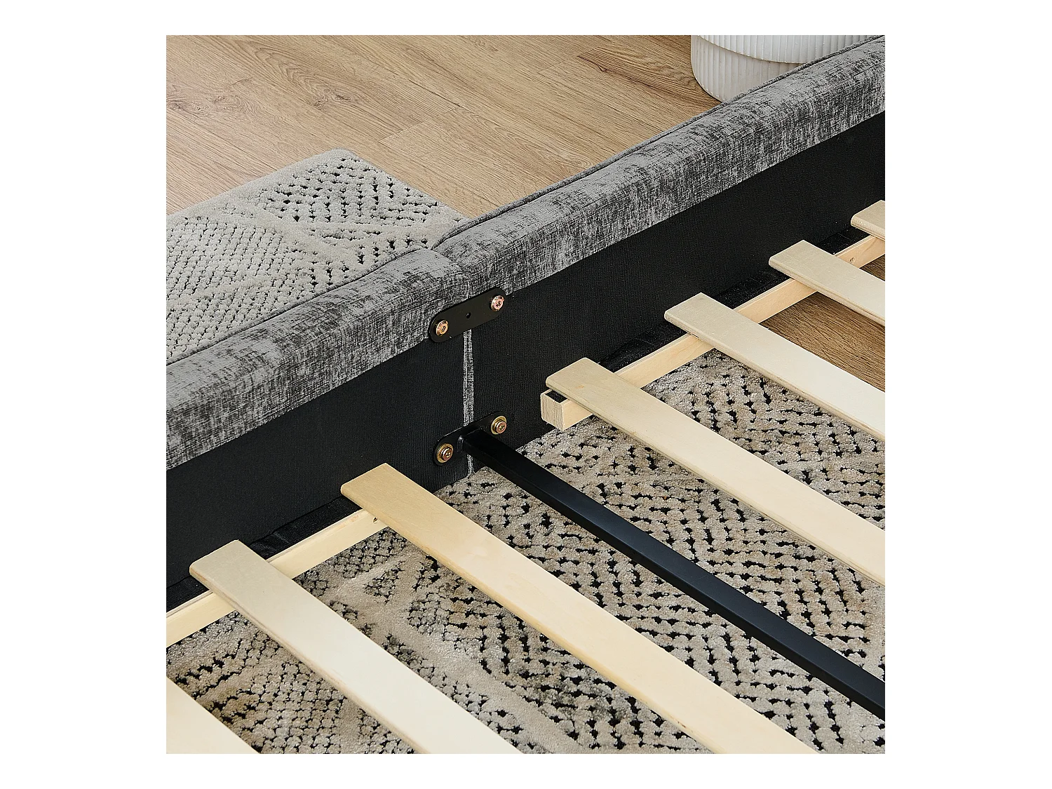 Einzelbett 140 x 200 cm – Erwachsenenbett mit stabilem Eisenrahmen – dunkelgraue Chenille – Matratze nicht enthalten