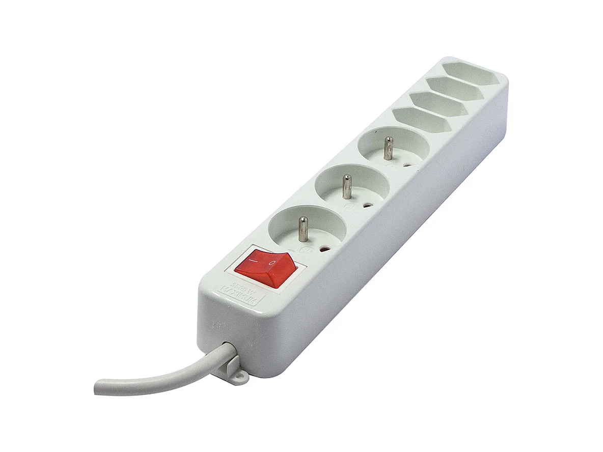 Bloc parafoudre 3x16A+4x2,5A + interrupteur - 3m - Chacon