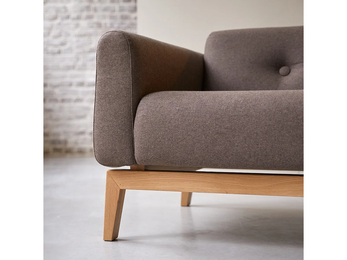 Fauteuil Bjorn en chêne massif et tissu marron, 1 place