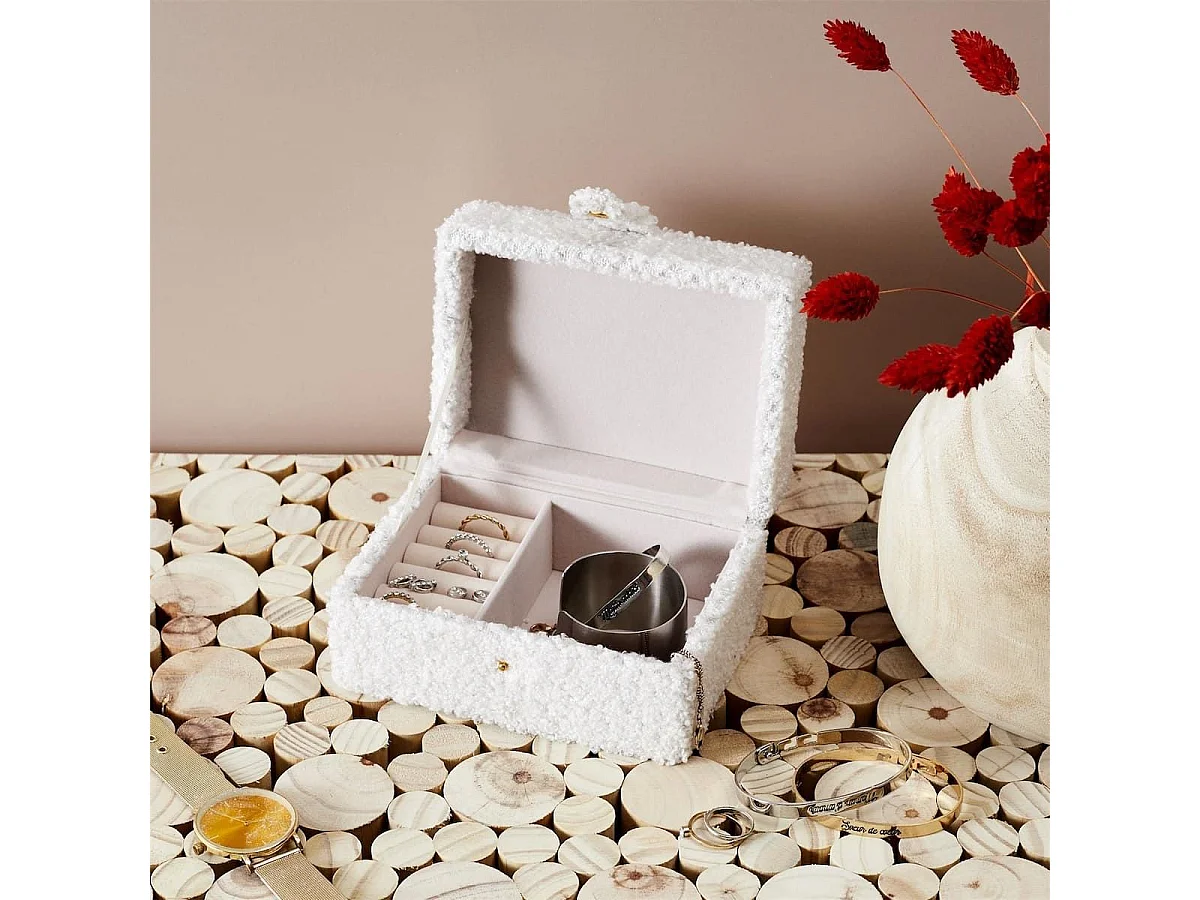 Boîte à bijoux blanc avec finitions bouclettes