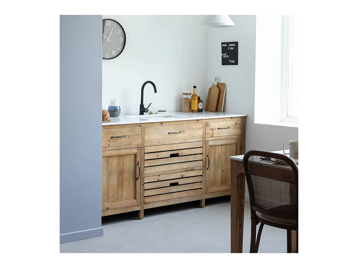 Meuble de cuisine en vieux pin et marbre blanc Epure