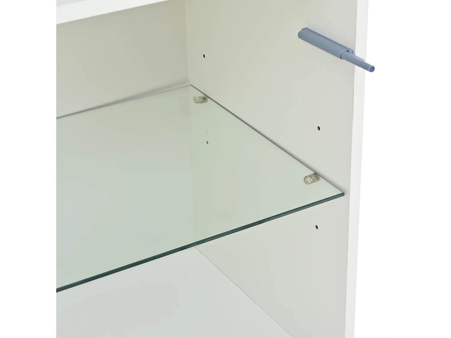 Witte vitrinekast met LED-verlichting - Vitrinekast met 3 deuren en 1 lade - 3 glazen planken