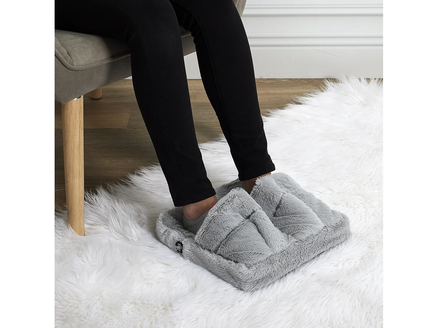 Chaussons Vibrant M6 Gris - Massage Doux ou Tonique, Léger et Portable