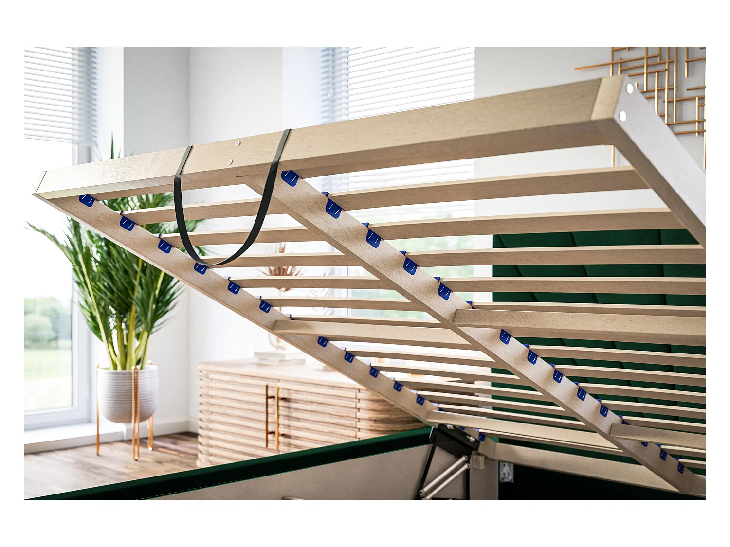 Lit rembourré Denver avec tête de lit, 180x200 cm, lit double avec coffre de rangement et sommier à lattes en bois, tissu velours, couleur : vert