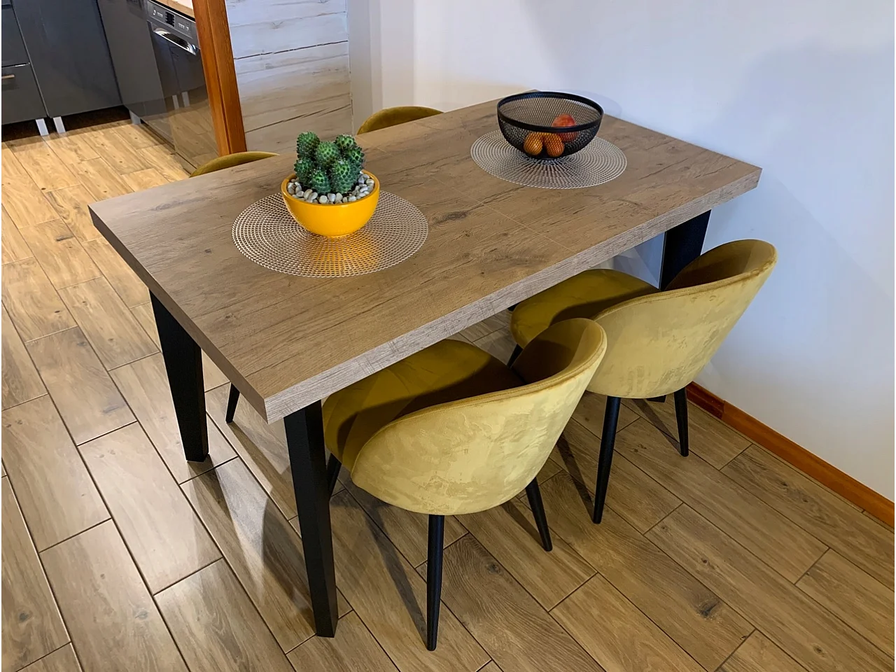Table de salle à manger rectangulaire SKANDI, table à rallonges, dimensions: 200-300X100X78 cm, couleur: LANCELOT, avec pieds en bois de couleur noire