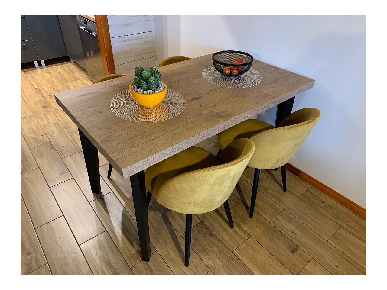 Table de salle à manger rectangulaire SKANDI, table à rallonges, dimensions: 140-180X80X78 cm, couleur: LANCELOT, avec pieds en bois de couleur noire