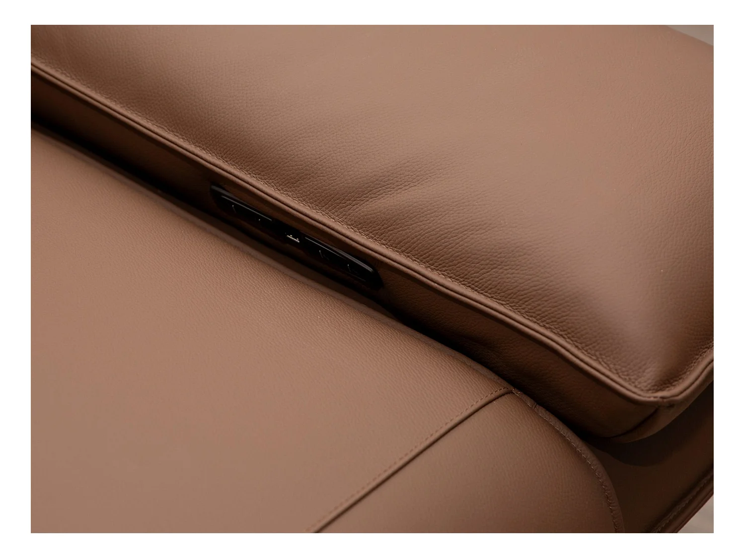 Modulares Relax-Ecksofa aus braunem Leder