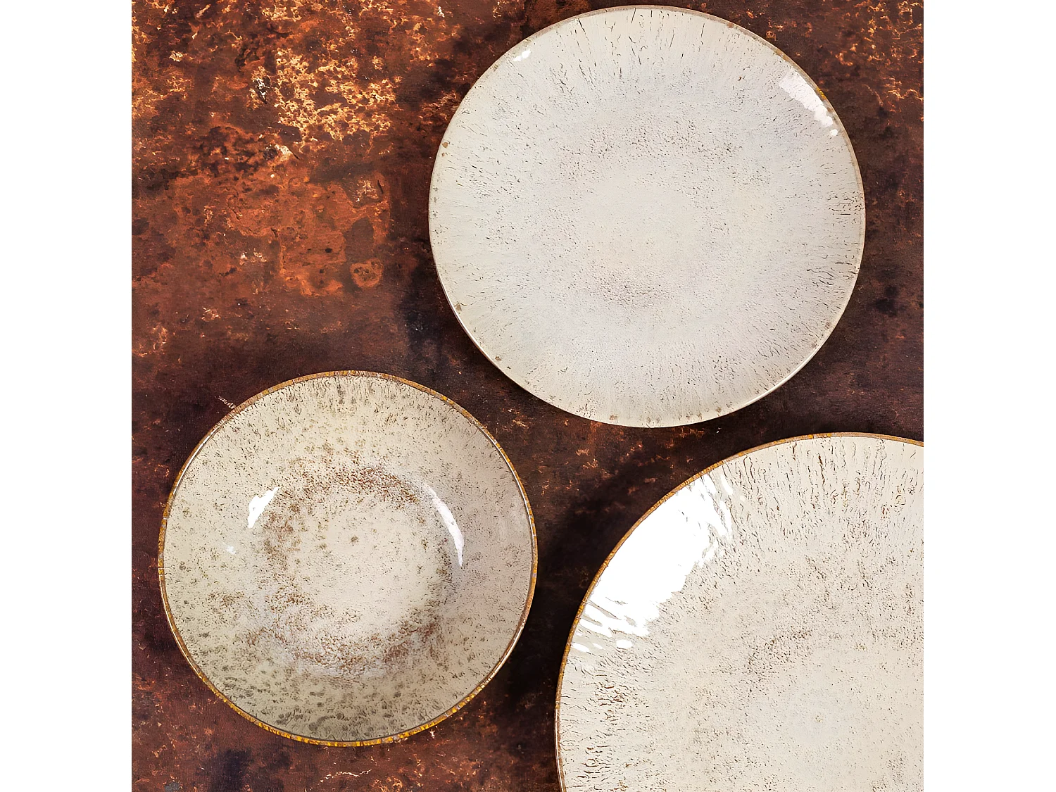 Service d'assiettes Akaris 18 pièces