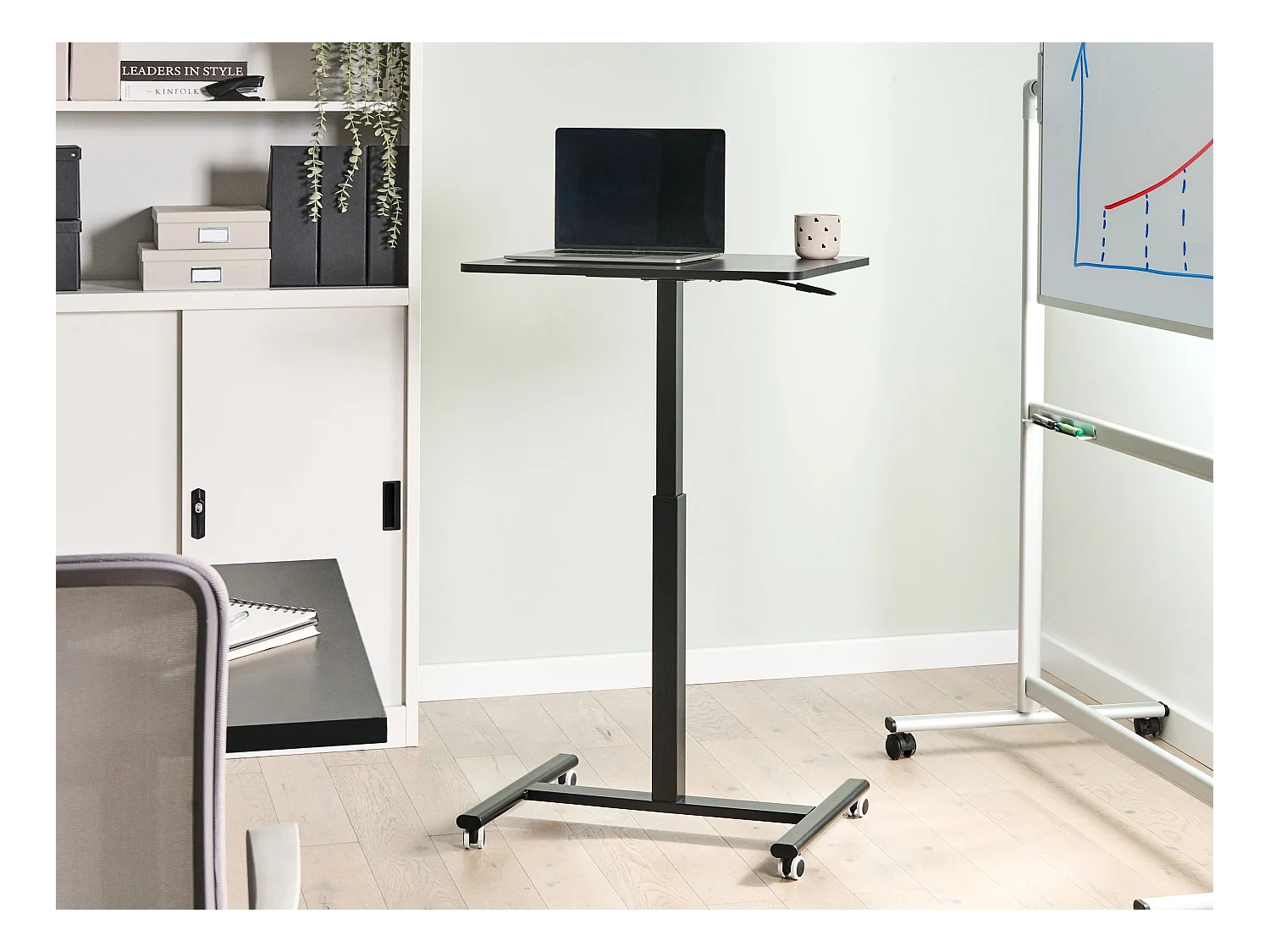 Bureau réglable manuellement en hauteur pour ordinateur portable ACADEMIA Noir 65 cm 48 cm