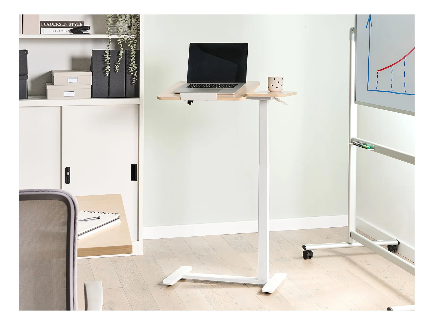 Bureau réglable manuellement en hauteur pour ordinateur portable SCHOLA Marron clair/blanc 70 cm 40 cm