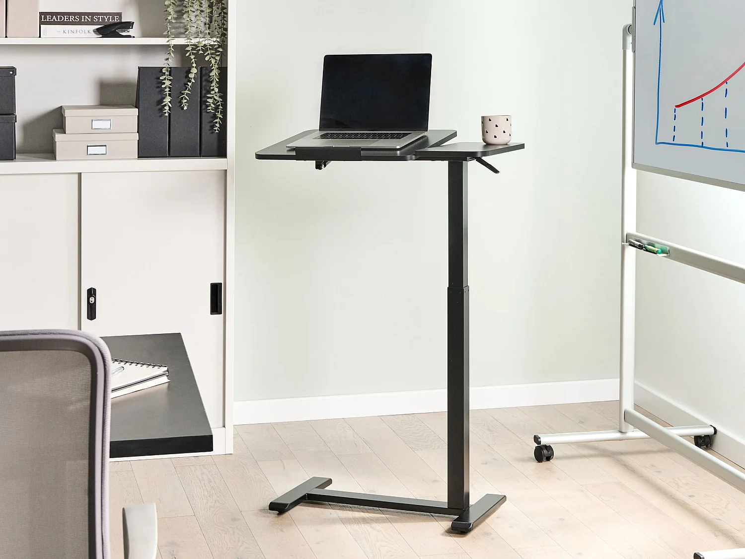 Bureau réglable manuellement en hauteur pour ordinateur portable SCHOLA 70 cm 40 cm Noir