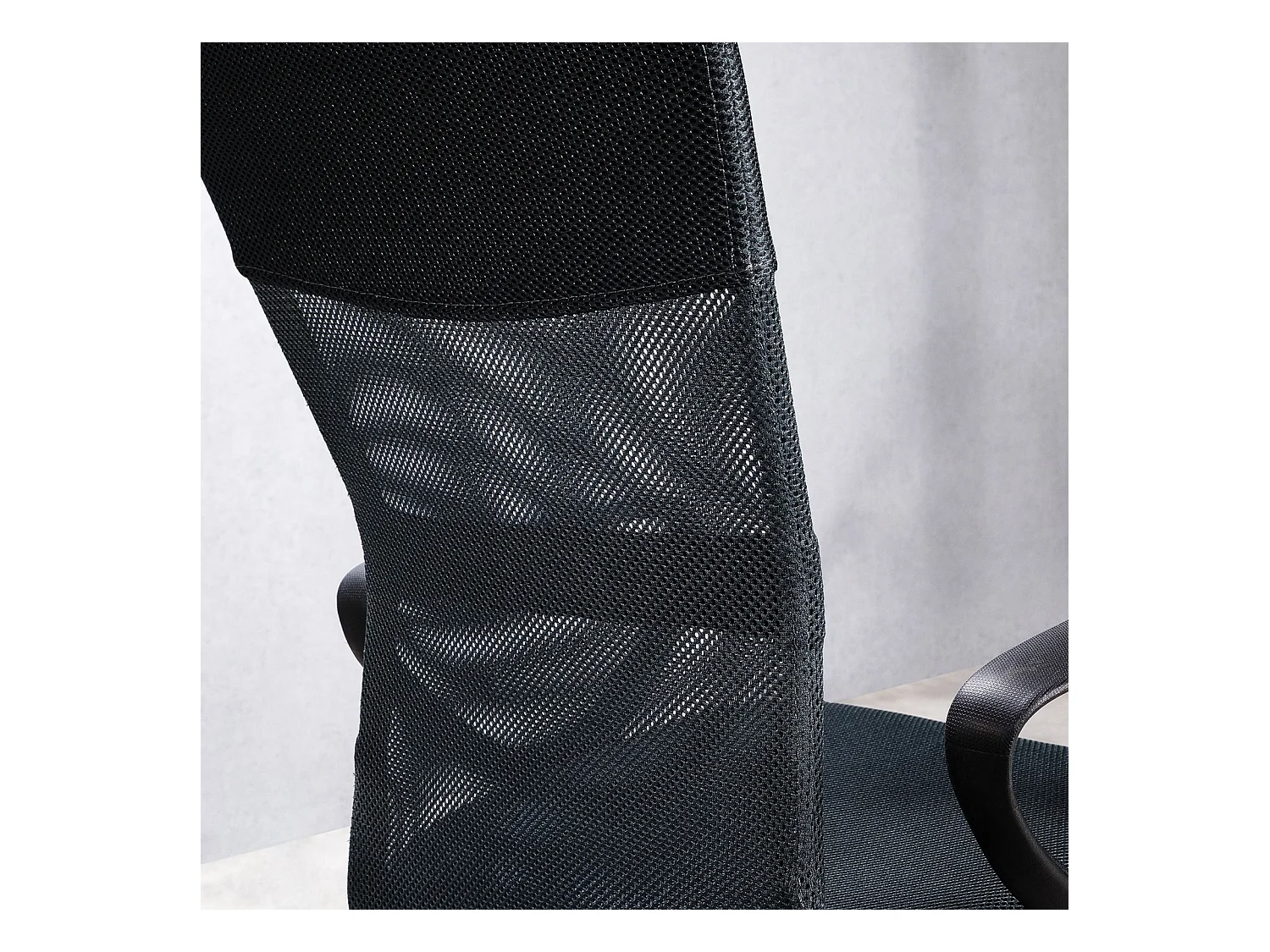 Chaise de bureau ergonomique JOGO gris assise pivotante et réglable en hauteur 99 cm, roulettes adaptées à la moquette