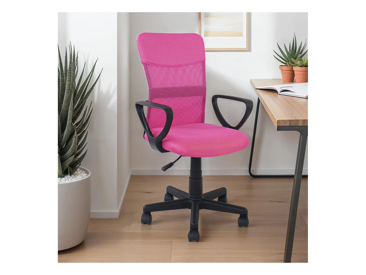 Chaise de bureau ergonomique JOGO rose assise pivotante et réglable en hauteur 99 cm, roulettes adaptées à la moquette