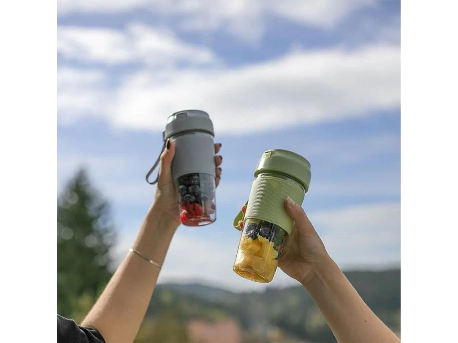 Licuadora portátil de 300 ml y 40 W - Verde matcha y transparente