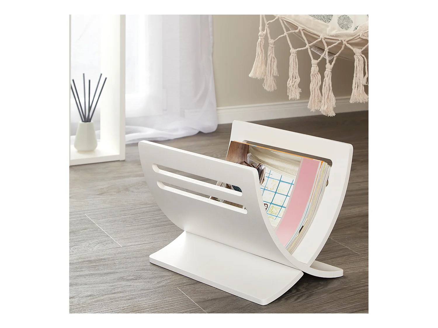 Krantenrek 30x29x36 cm wit