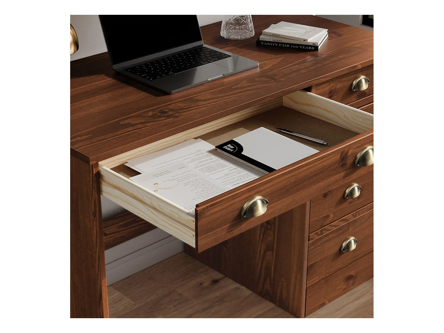 Bureau LANA avec rangement 5 tiroirs et poignées en forme de coquille, en pin massif coloris brun foncé