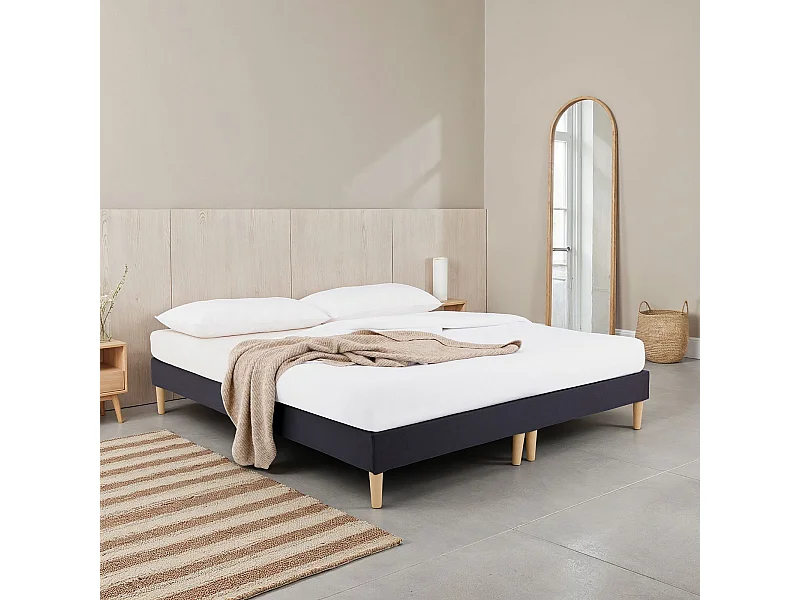 Sommier tapissier RENNES 180 x 200 cm structure en bois et revêtement en tissu noir, cadre de lit avec pieds