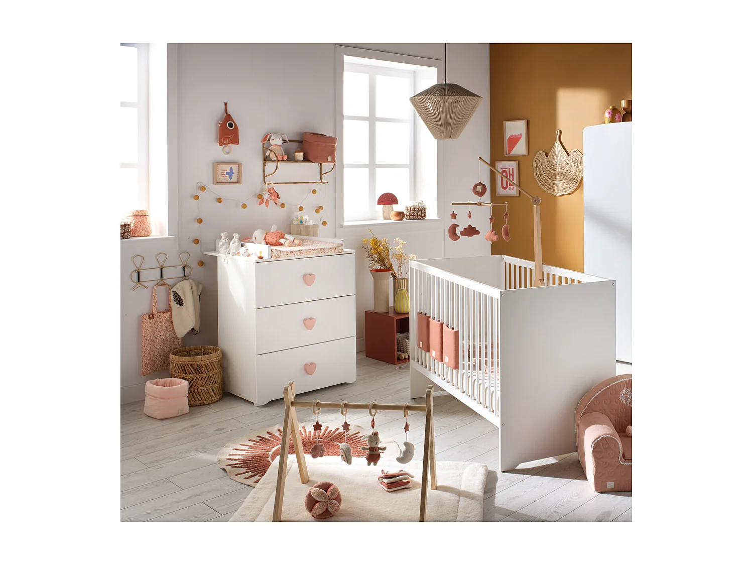 Chambre complète bébé avec lit 120x60cm et commode à langer 3 tiroirs BASIC - BabyPrice