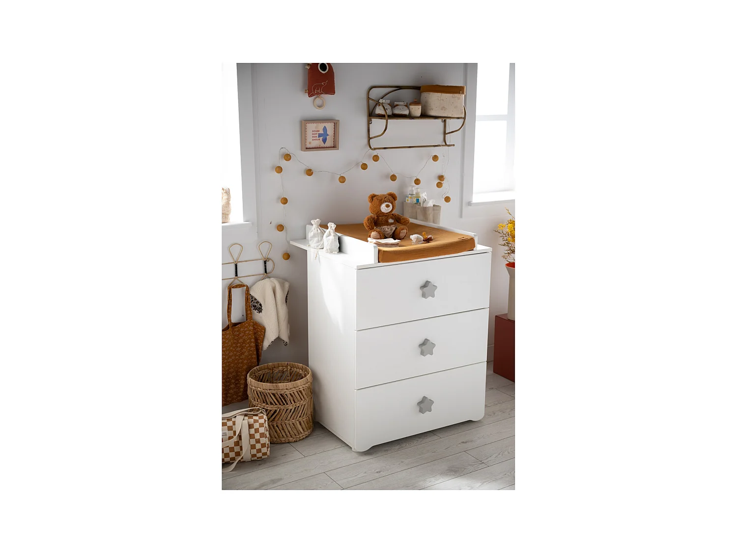Chambre complète bébé avec lit 120x60cm et commode à langer 3 tiroirs BASIC - BabyPrice